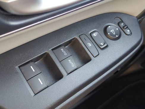 Used 2022 Honda CR-V Touring image 24