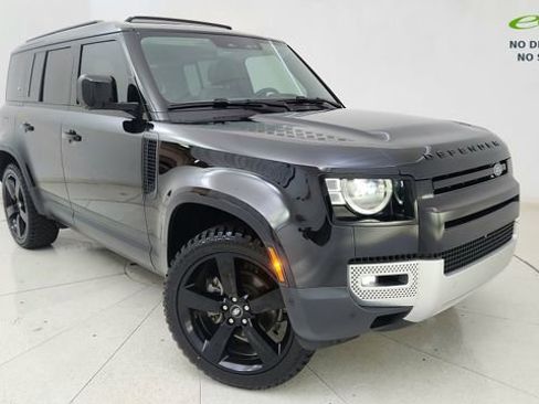 Used 2024 Land Rover Defender 110 S AWD/4WD image 62