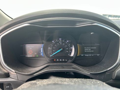 Used 2020 Ford Fusion SE FWD image 19
