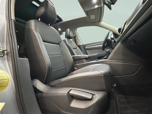 Used 2022 Volkswagen Atlas SE image 16