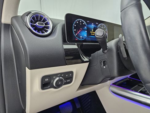 Used 2021 Mercedes-Benz GLA 250 4MATIC image 8