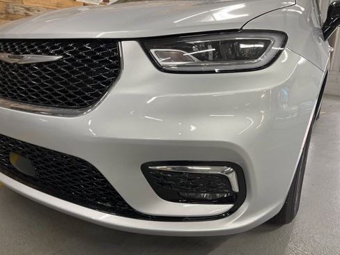 New 2026 Chrysler Pacifica Select image 9