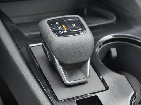 Certified 2022 Nissan Rogue SV image 19