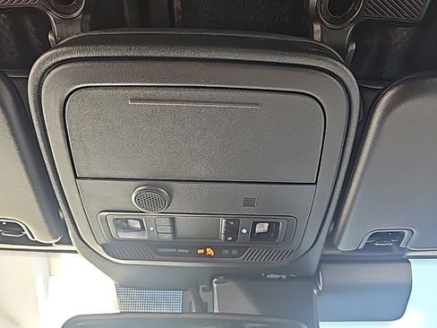 Used 2025 Ford Bronco Outer Banks image 20