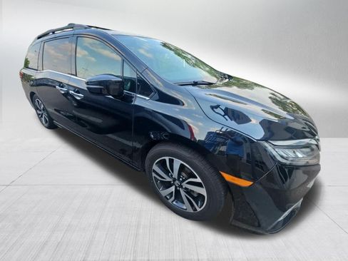 Used 2019 Honda Odyssey Elite image 3