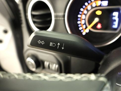 Used 2020 Jeep Gladiator Overland image 29