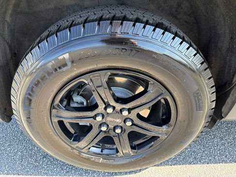 Used 2021 GMC Acadia AT4 w/ Trailering Package AWD/4WD image 17