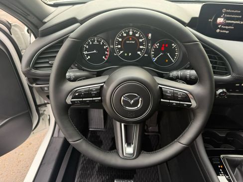 New 2026 MAZDA MAZDA3 Hatchback w/Premium Plus Pkg image 2