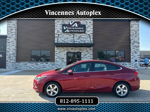 Used 2017 Chevrolet Cruze LT w/ Convenience Package image 1