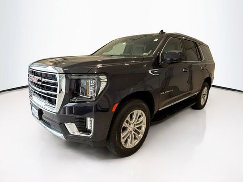 Used 2023 GMC Yukon SLT AWD/4WD image 3