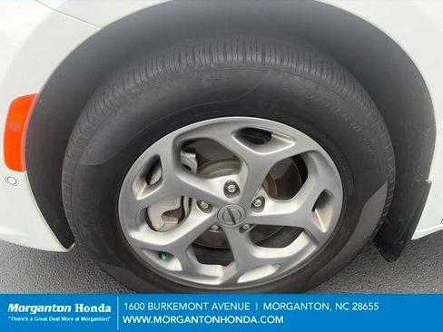 Used 2023 Chrysler Pacifica Limited w/ Uconnect Theater Family Group AWD/4WD image 10