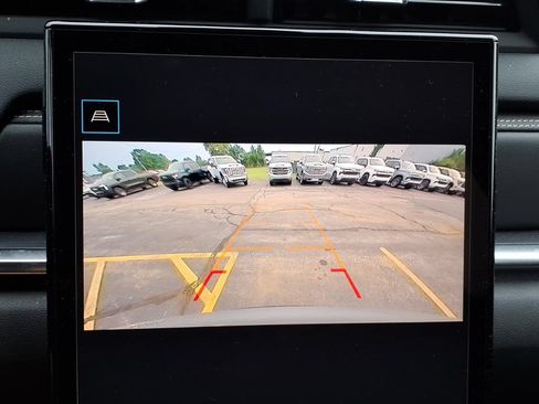 Used 2025 GMC Terrain Elevation AWD/4WD image 15