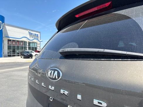 Used 2020 Kia Telluride EX w/ EX Premium Package FWD image 32