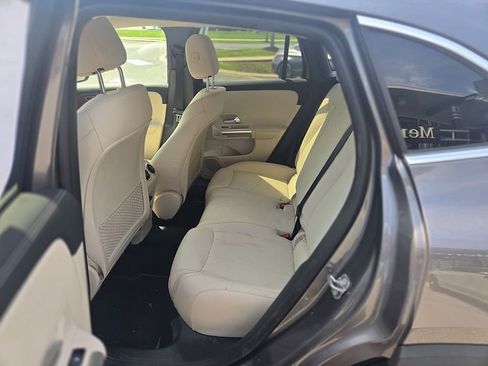 Used 2023 Mercedes-Benz GLA 250 4MATIC image 23