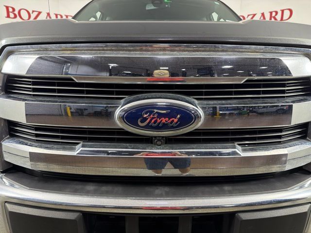 Used 2015 Ford F150 Lariat w/ Equipment Group 502A Luxury AWD/4WD image 6