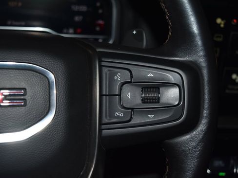 Used 2022 GMC Sierra 1500 AT4 w/ Technology Package image 10