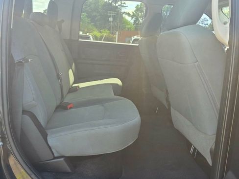 Used 2018 RAM 1500 Express w/ Express Value Package AWD/4WD image 14