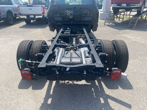 New 2024 Ford F350 XL w/ XL Chrome Package image 5
