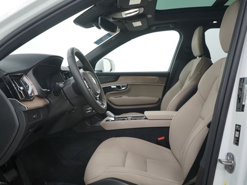 Used 2026 Volvo XC90 B6 Plus AWD/4WD image 21