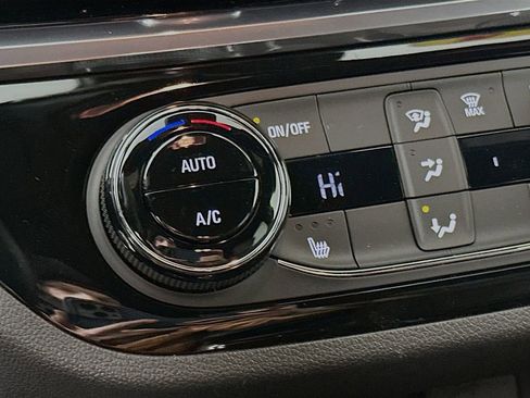 Used 2024 Buick Envista Sport Touring w/ Convenience I Package image 27