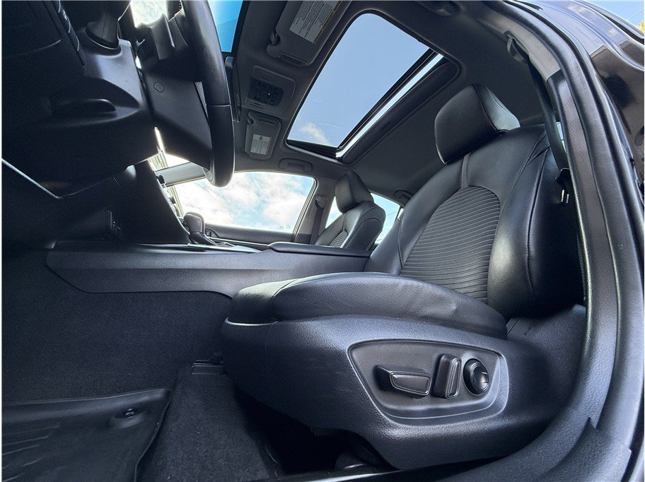 Used 2018 Toyota Camry SE w/ Audio Package FWD image 14