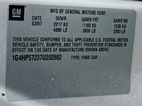 Used 2007 Buick Lucerne CX image 27