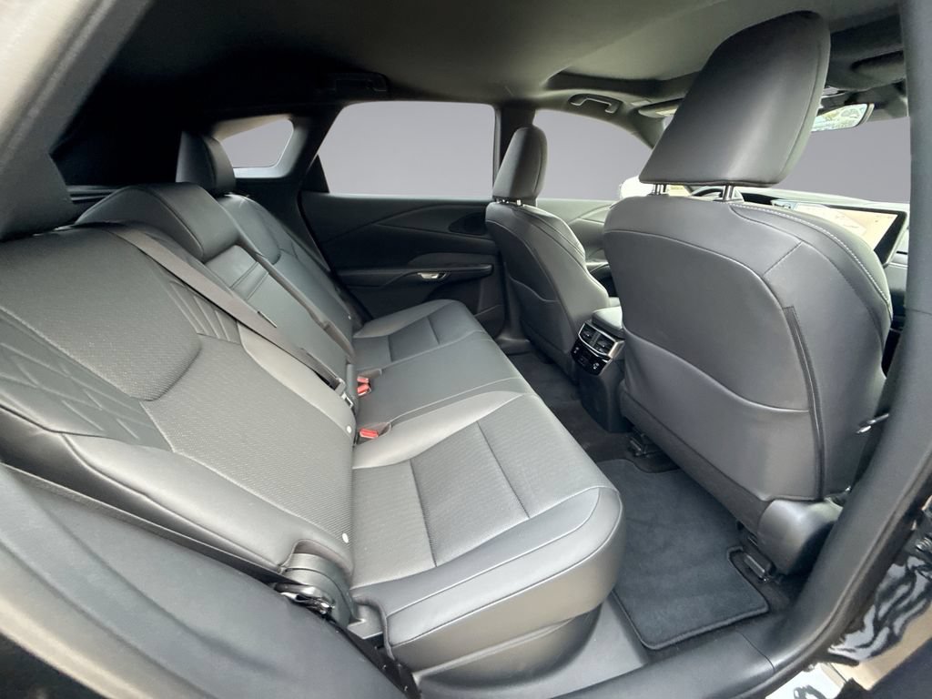 Used 2026 Lexus RX 350 Premium w/ Accessory Package (Z1) FWD image 17