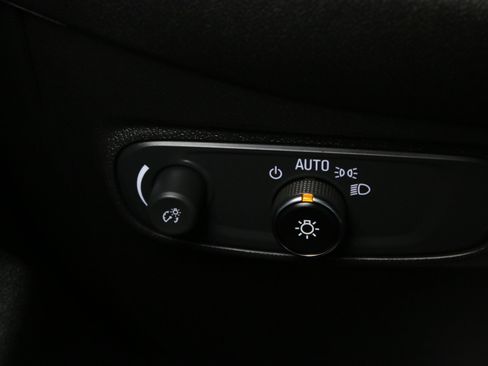 Used 2023 Chevrolet Equinox LS FWD image 16