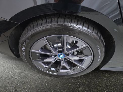 Used 2023 BMW i4 eDrive35 w/ Premium Package RWD image 33
