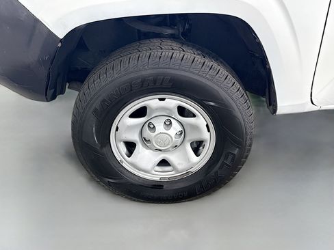 Used 2021 Toyota Tacoma SR image 35