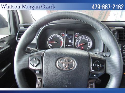Used 2022 Toyota 4Runner TRD Off-Road Premium w/ Moonroof Package AWD/4WD image 39