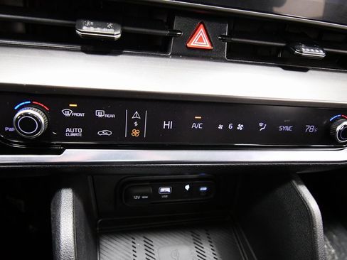 Certified 2025 Kia Sportage EX w/ Premium Package image 25