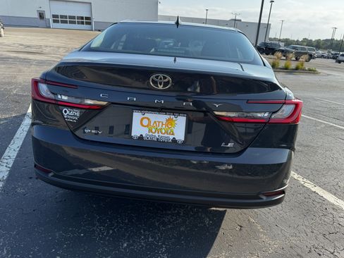 Used 2025 Toyota Camry LE FWD image 18