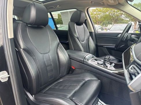 Used 2020 BMW X7 xDrive40i w/ Cold Weather Package image 23