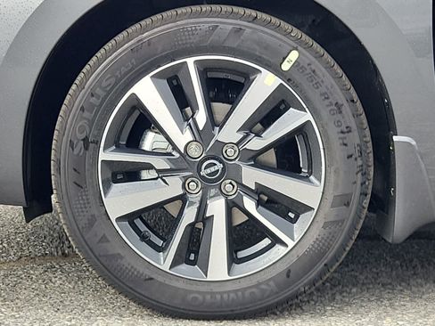 New 2025 Nissan Versa SV image 6