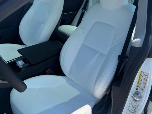 Used 2023 Tesla Model 3 Standard Range RWD image 6