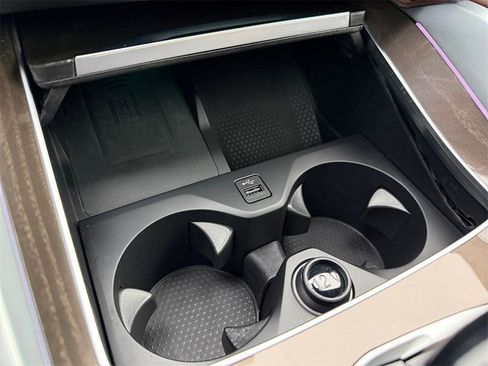 Certified 2023 BMW X6 xDrive40i w/ M Sport Package image 26