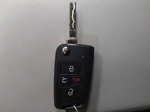 Used 2019 Volkswagen Jetta S w/ Driver Assistance Package FWD image 32