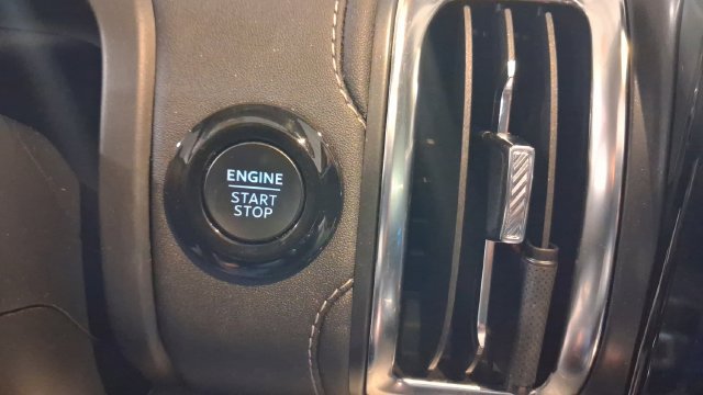 Used 2025 Ford Expedition Platinum w/ Driver's Package AWD/4WD image 31