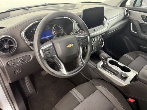 Used 2025 Chevrolet Blazer LT AWD/4WD image 14