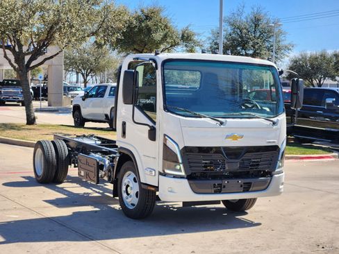 New 2025 Chevrolet Low Cab Forward 5500 XD image 2