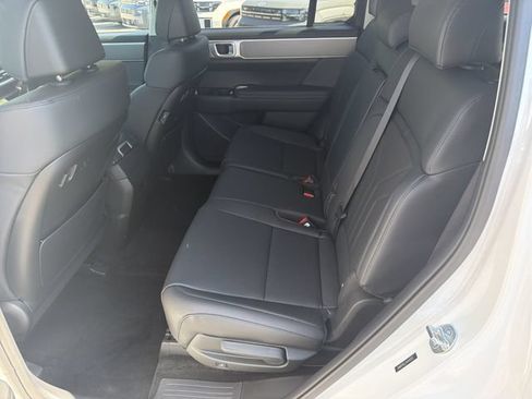 New 2027 Hyundai Santa Fe SEL FWD image 23