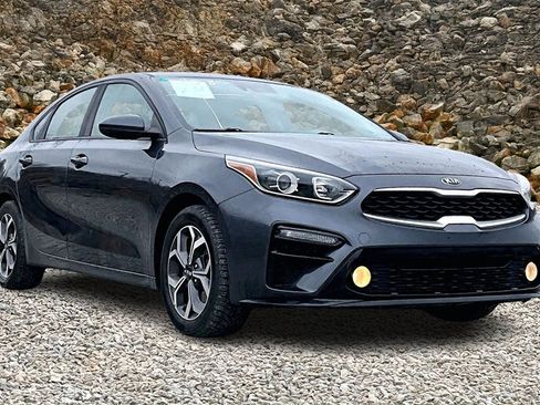 Used 2020 Kia Forte LXS image 9