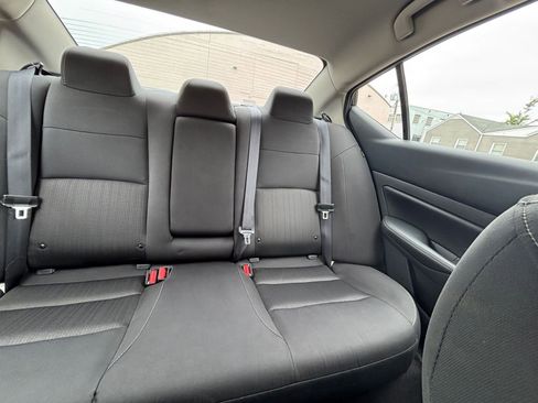 Used 2025 Nissan Altima 2.5 SV FWD image 38