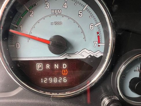 Used 2014 Jeep Wrangler Unlimited Sahara AWD/4WD image 19