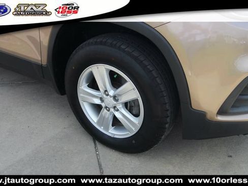 Used 2018 Chevrolet Trax LS AWD/4WD image 9