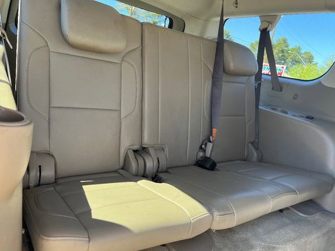 Used 2019 Chevrolet Suburban LT image 30