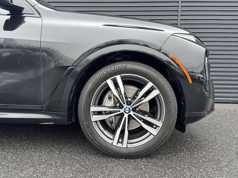 Used 2026 BMW X7 xDrive40i w/ M Sport Package AWD/4WD image 30