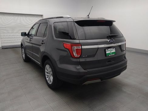 Used 2019 Ford Explorer XLT w/ Equipment Group 202A AWD/4WD image 4