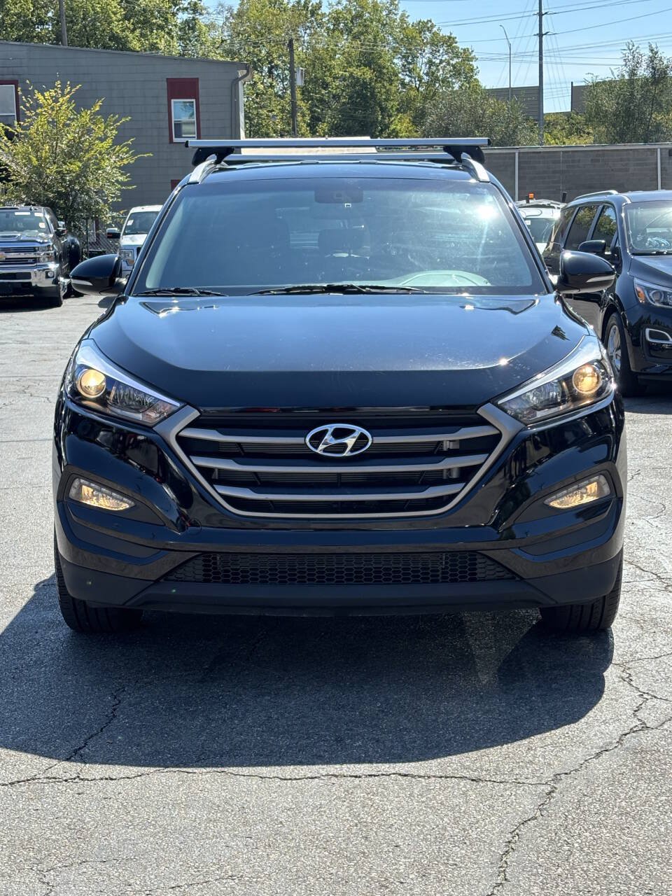 Used 2017 Hyundai Tucson SE Plus AWD/4WD image 3